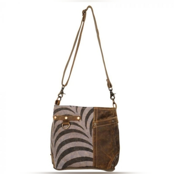 Myra Bag Leather Mixed Media Bohemian Boho Western EUC - Picture 3 of 7